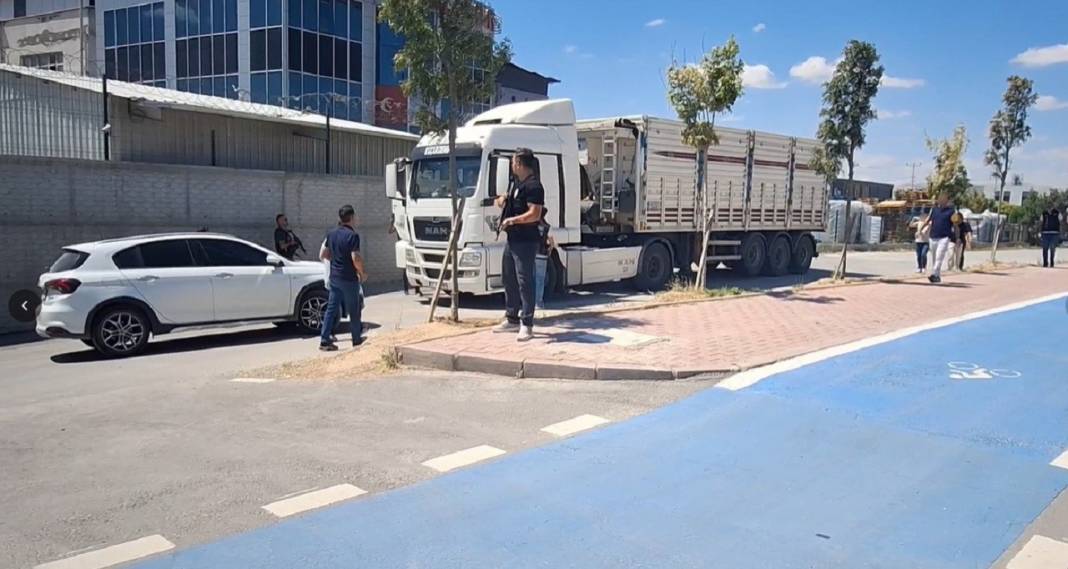 Kim bilir kimleri zehirleyeceklerdi! Konya'da TIR'dan çıktı, 3 kişi tutuklandı 3
